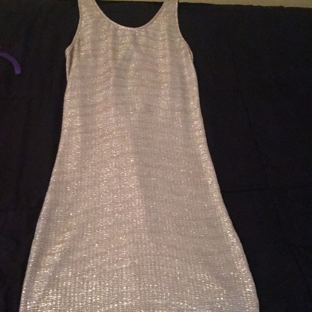 Dress - Picture 3 of 3